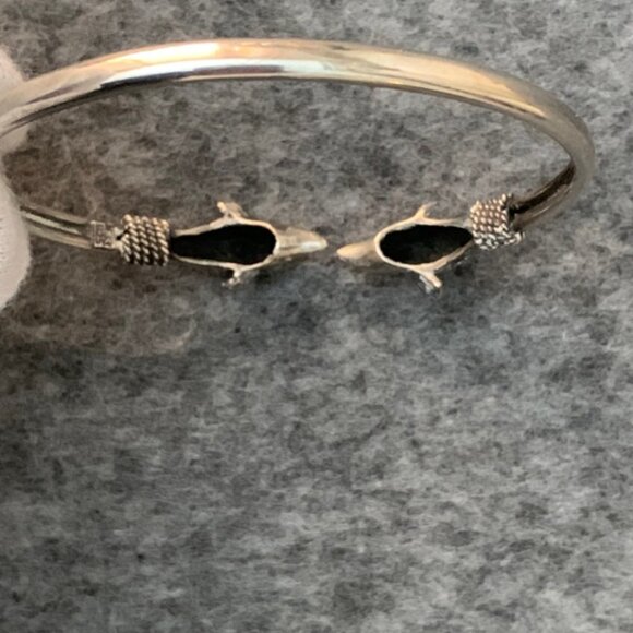 Vintage Sterling Silver .925 Engraved Dolphins Bracelet Cuff - Picture 7 of 9